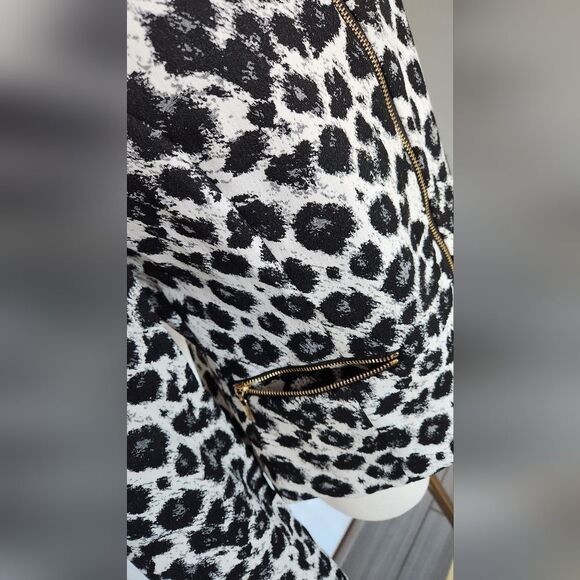 NWOTโCalvin Klein Black & white Leopard Print Jacket - Picture 4 of 9
